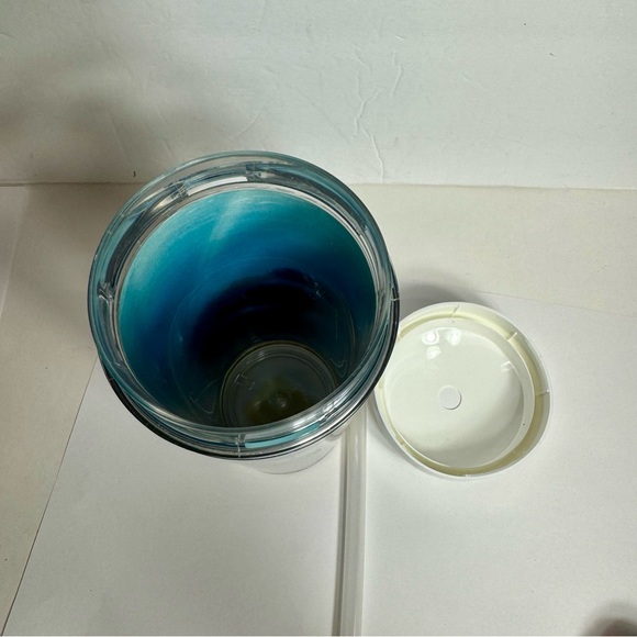 NWT. Disney Pixar Finding Dory Tumbler 16oz with Lid & Straw - Picture 9 of 11